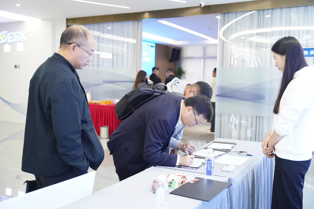 4aedaf1fef6585d54581636484cd2f2f 4aedaf1fef6585d54581636484cd2f2f